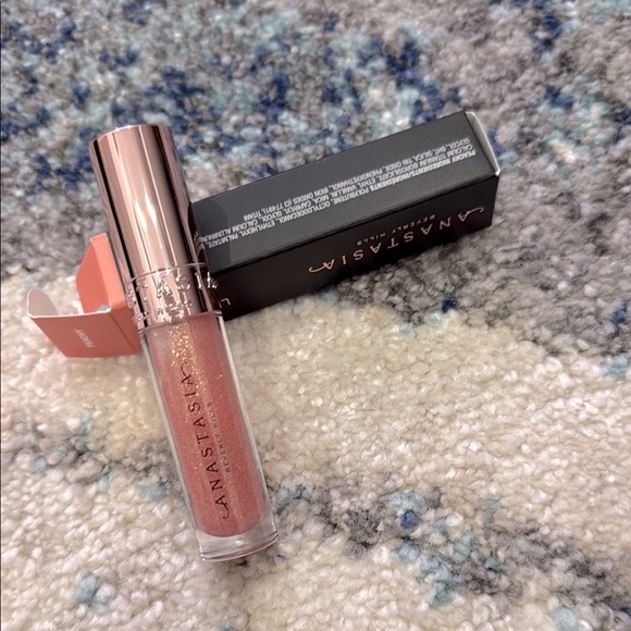 💋2/$20💋 Anastasia Beverly Hills Gold Lip Gloss Makeup - Peachy - Picture 3 of 9